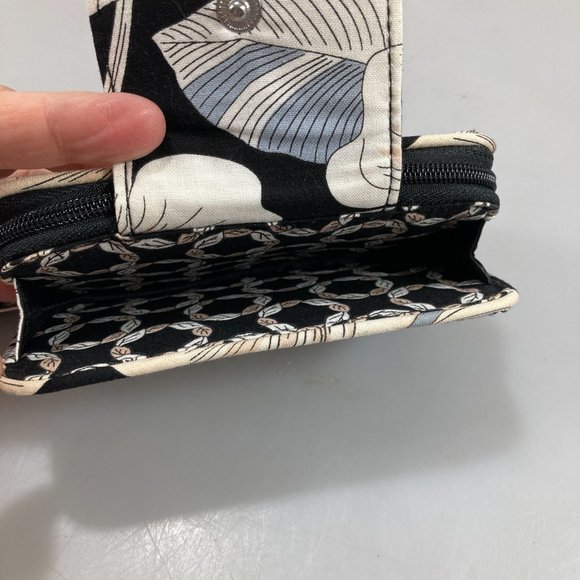 Vera Bradley Camellia All In One Wristlet Wallet - Picture 3 of 4